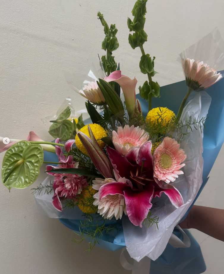 Hand-Tied Bouquet Workshop (Sept 13)